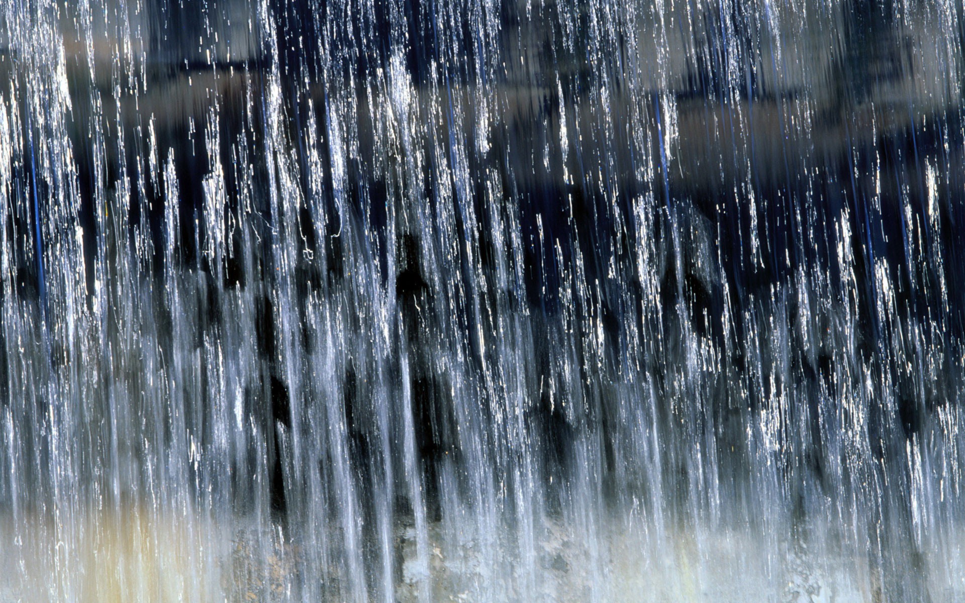 下雨动态壁纸下载_真实下雨动态壁纸_下雨壁纸动态