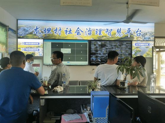 龙与乡巴佬关服_龙与乡巴佬单机_龙与乡巴佬