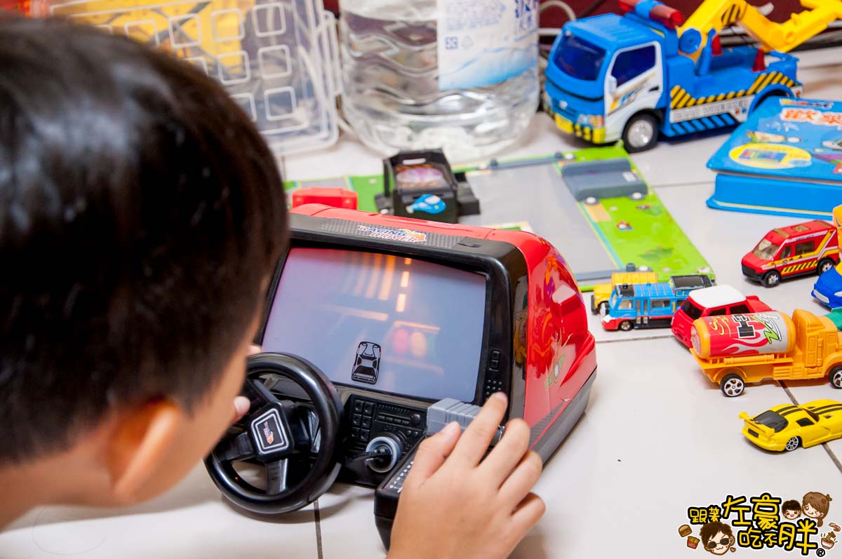 模拟汽车玩具视频_手机版汽车玩具模拟器游戏_玩具模拟器汽车版手机游戏