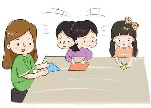 在课堂上玩手机的议论文_上课时候玩的手机游戏作文_关于上课玩手机的作文