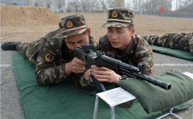 游戏对战射击联机手机推荐_射击游戏联机对战手机游戏_游戏对战射击联机手机怎么玩