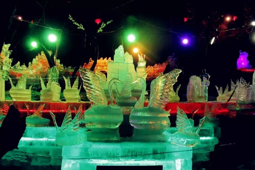 滑雪类手机游戏_单机滑雪手机游戏大全_手机单机游戏滑雪