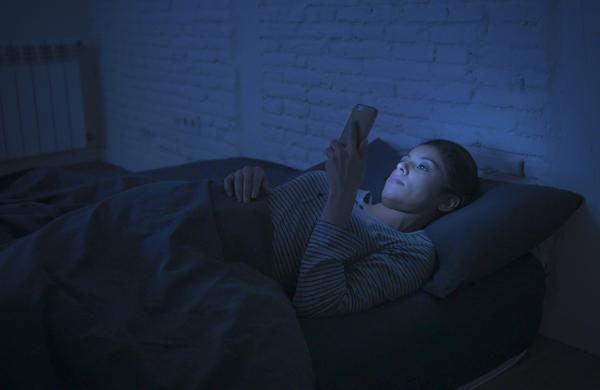 宿舍熄灯游戏_寝室熄灯手机游戏_寝室熄灯你干嘛
